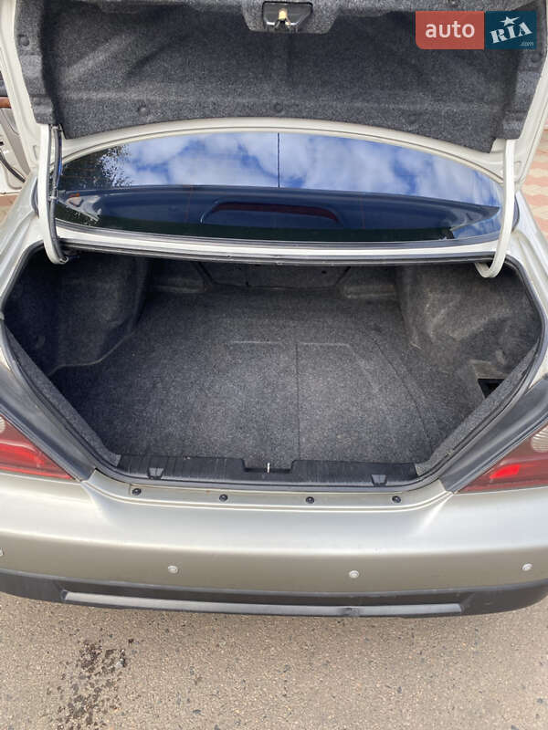 Седан Chevrolet Evanda 2005 в Одессе