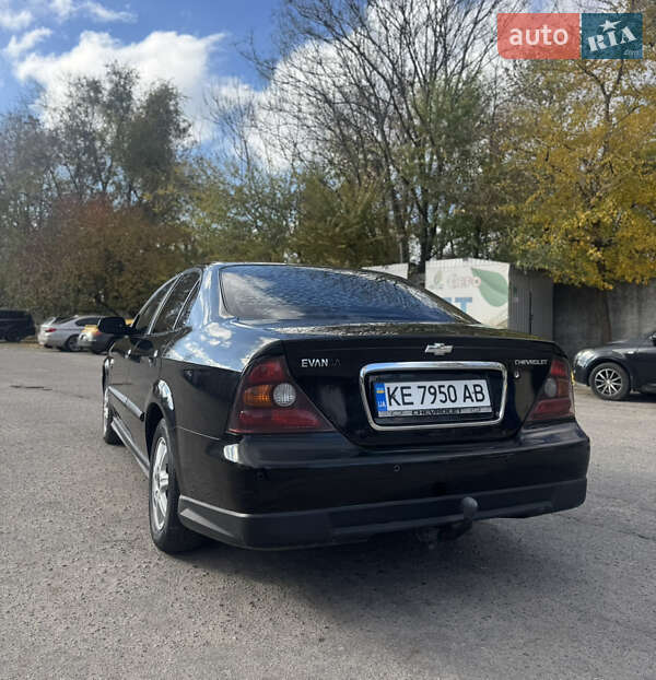 Седан Chevrolet Evanda 2005 в Днепре