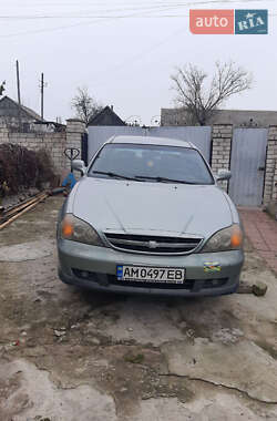 Седан Chevrolet Evanda 2004 в Житомире