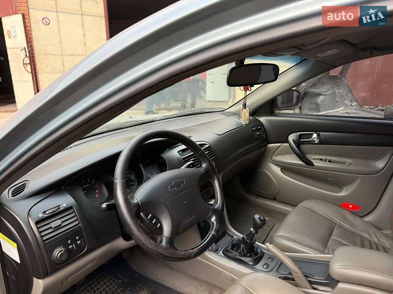 Седан Chevrolet Evanda 2005 в Дніпрі