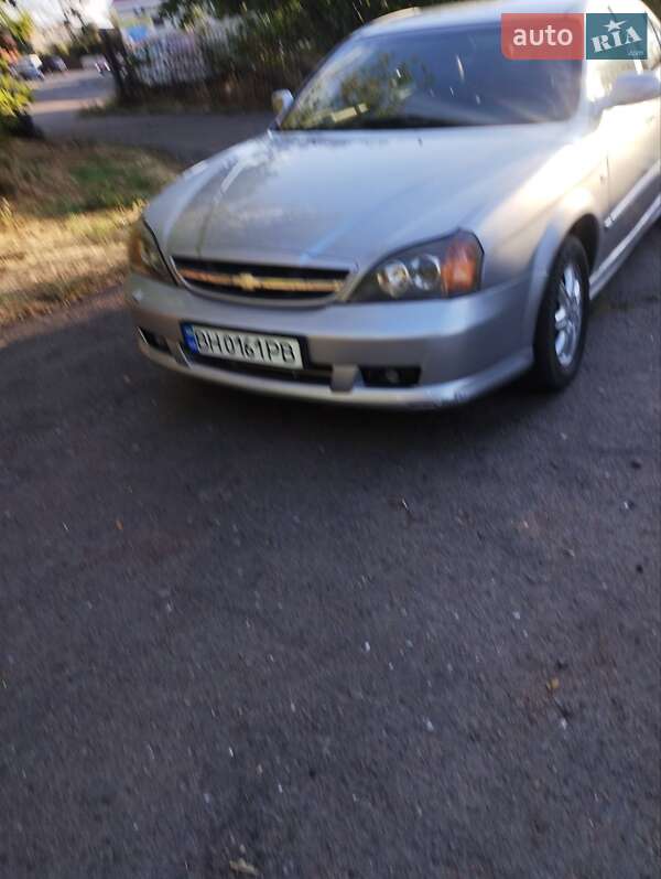 Седан Chevrolet Evanda 2005 в Одессе