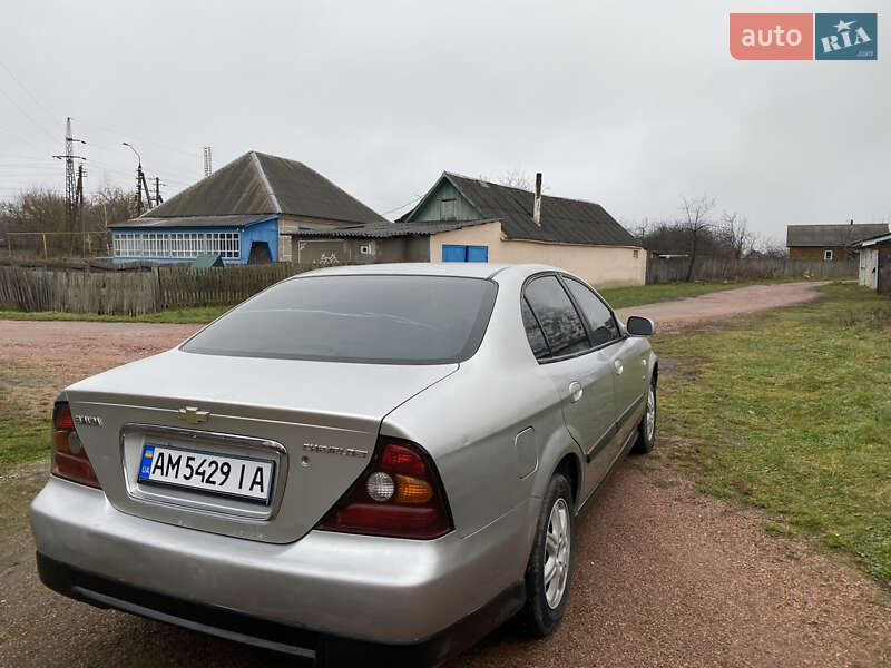 Седан Chevrolet Evanda 2006 в Овручі