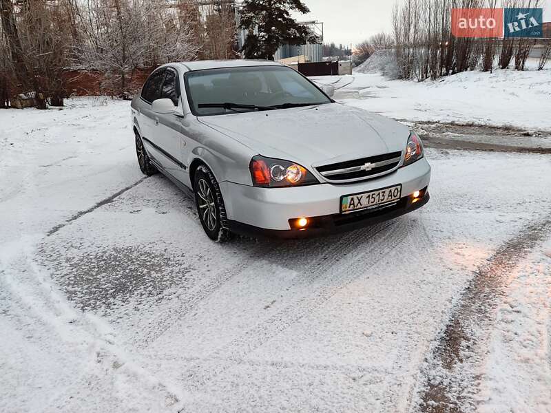 Седан Chevrolet Evanda 2006 в Змиеве