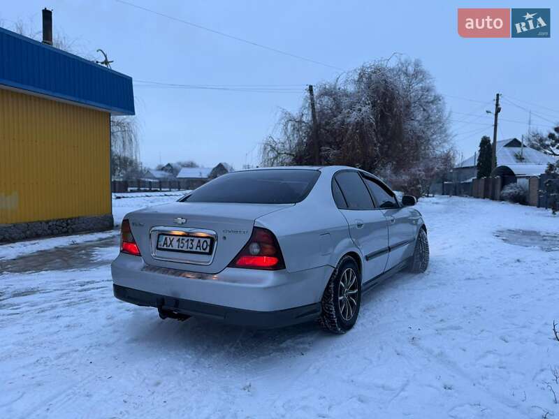 Седан Chevrolet Evanda 2006 в Змиеве