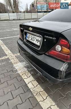 Седан Chevrolet Evanda 2006 в Кривом Роге