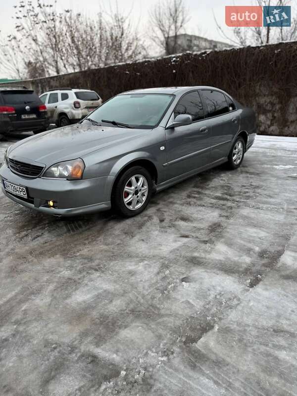 Седан Chevrolet Evanda 2005 в Павлограде