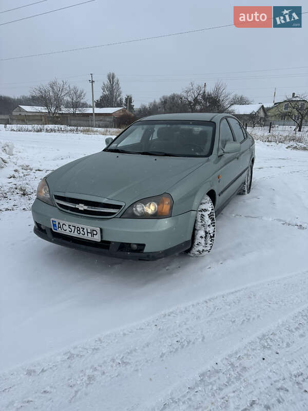 Седан Chevrolet Evanda 2004 в Владимире