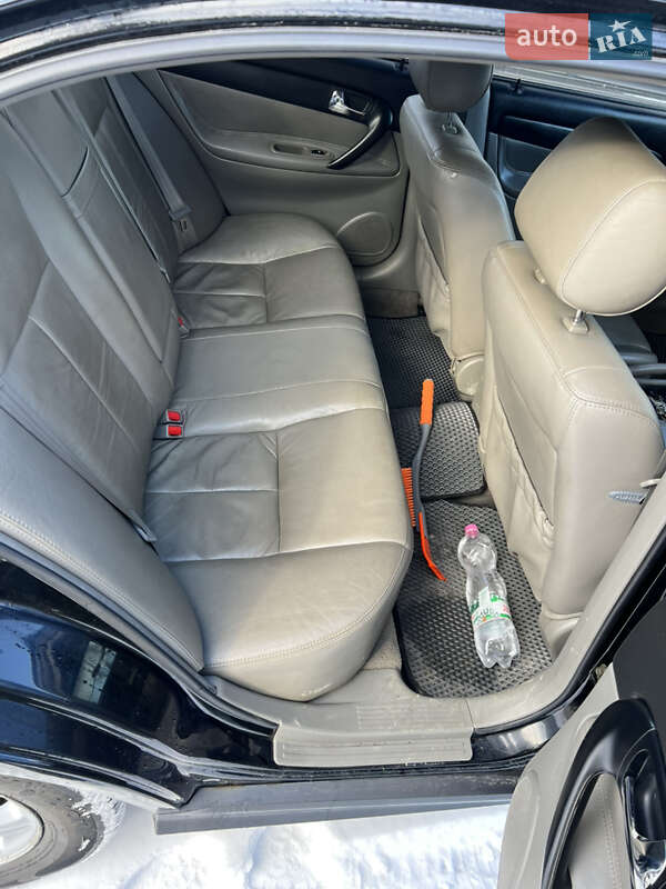 Седан Chevrolet Evanda 2006 в Калуші