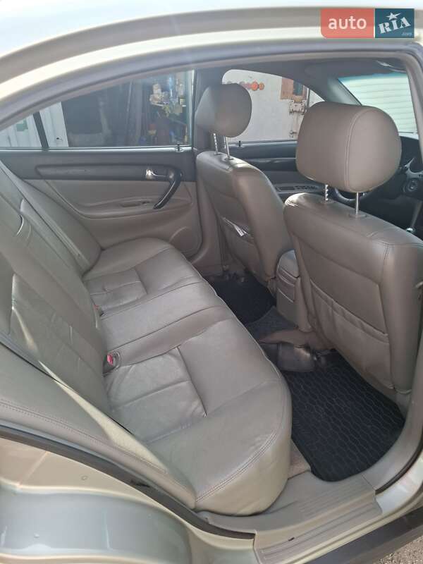 Седан Chevrolet Evanda 2005 в Черноморске