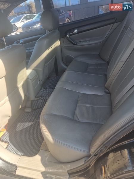 Седан Chevrolet Evanda 2005 в Києві