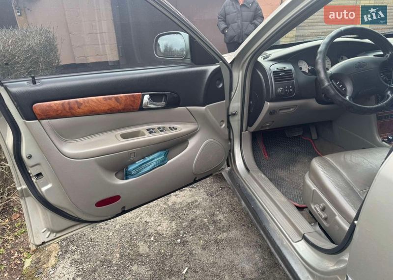 Седан Chevrolet Evanda 2005 в Днепре