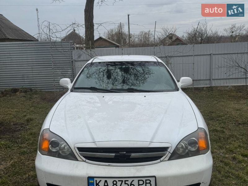 Chevrolet Evanda 2004