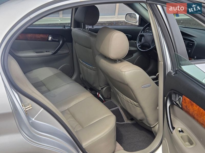 Седан Chevrolet Evanda 2006 в Киеве