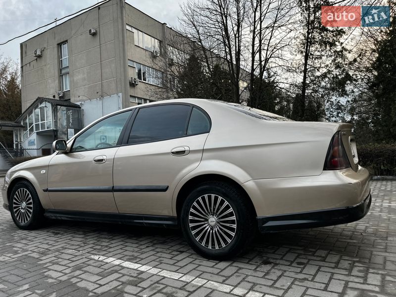 Седан Chevrolet Evanda 2004 в Львове