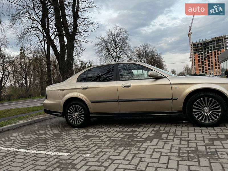 Седан Chevrolet Evanda 2004 в Львове