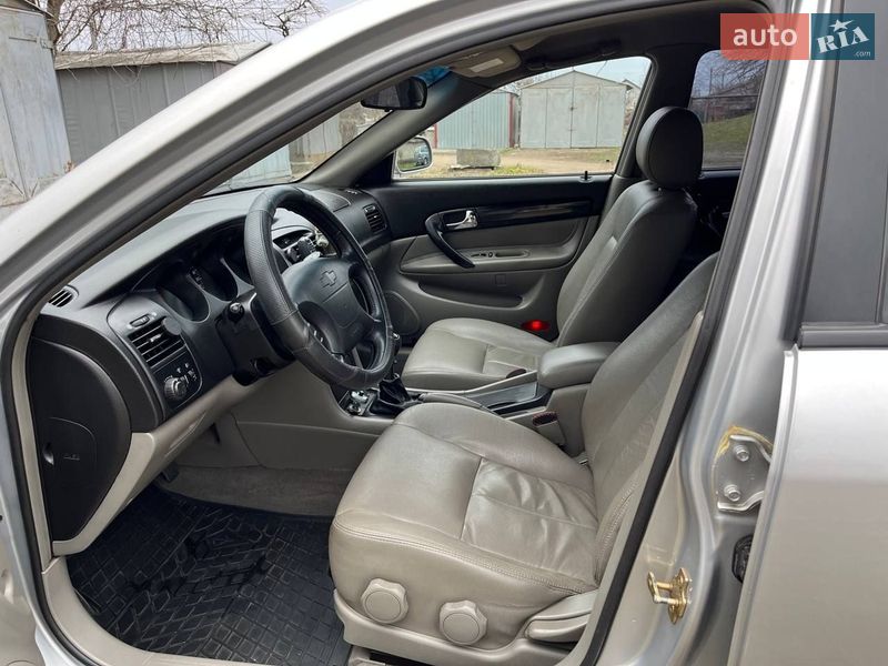 Седан Chevrolet Evanda 2005 в Черкассах