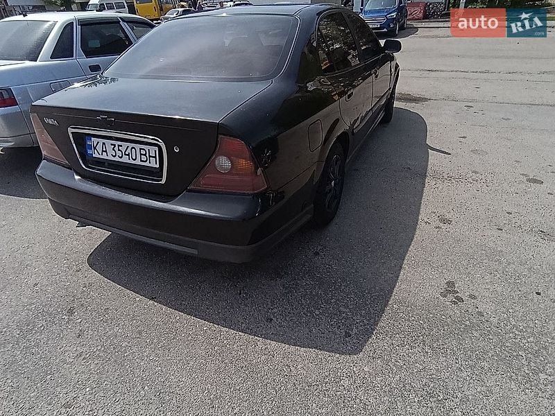 Седан Chevrolet Evanda 2006 в Миронівці