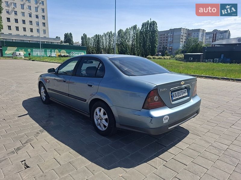 Седан Chevrolet Evanda 2005 в Черкассах