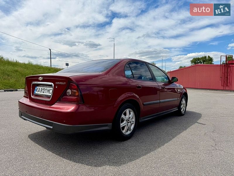 Седан Chevrolet Evanda 2006 в Києві