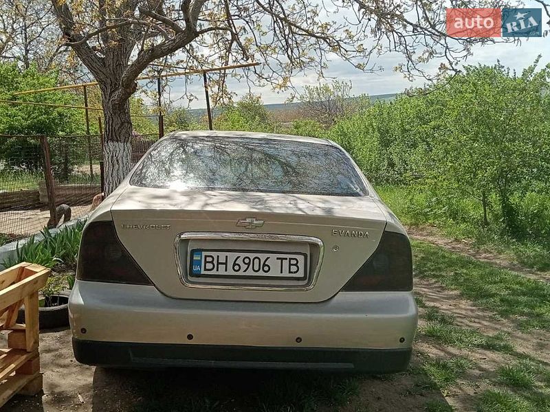 Chevrolet Evanda 2004