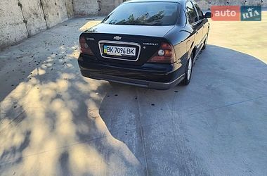 Седан Chevrolet Evanda 2006 в Ровно