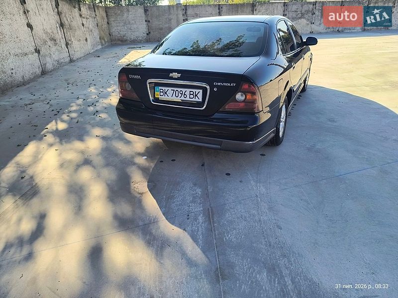 Седан Chevrolet Evanda 2006 в Ровно