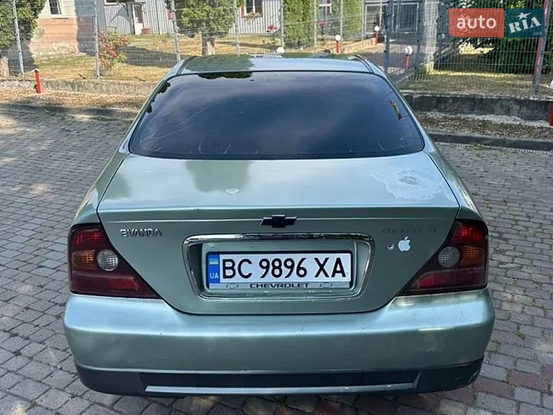 Седан Chevrolet Evanda 2005 в Буске