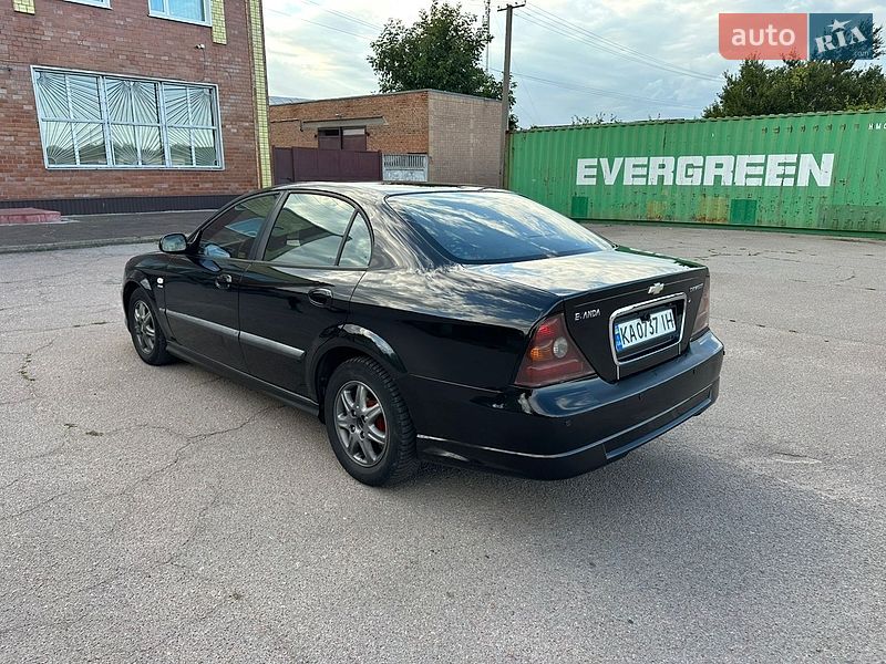 Седан Chevrolet Evanda 2005 в Прилуках