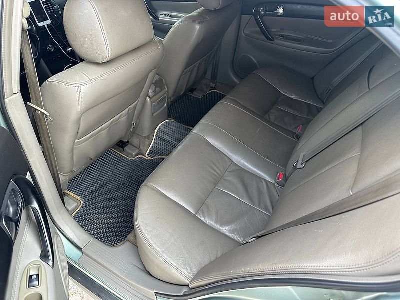 Седан Chevrolet Evanda 2005 в Буську