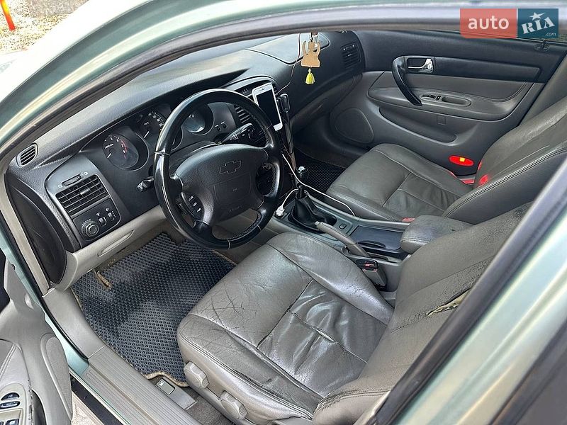 Седан Chevrolet Evanda 2005 в Буську