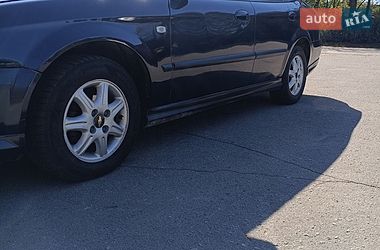 Седан Chevrolet Evanda 2005 в Каневе