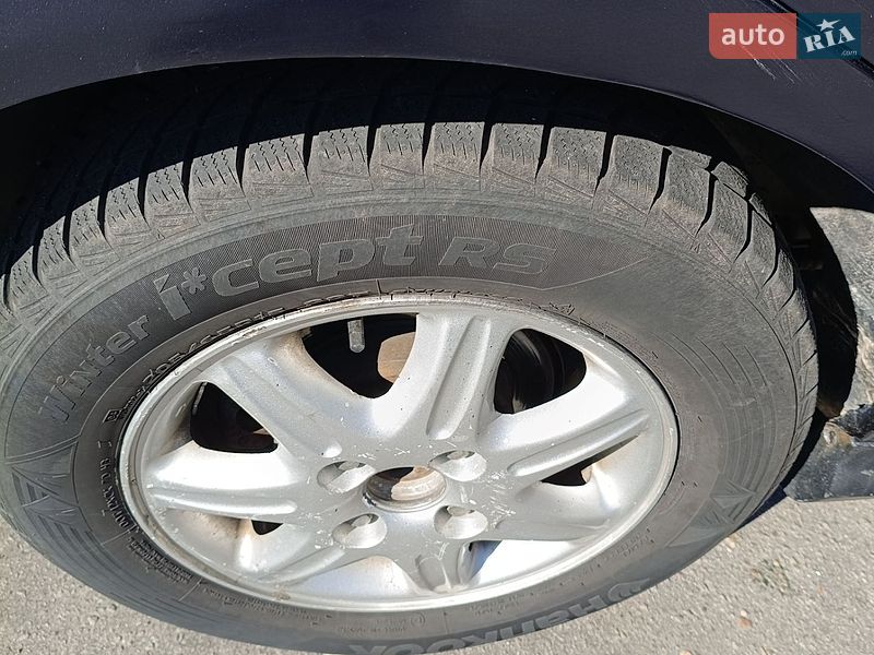 Седан Chevrolet Evanda 2005 в Каневе
