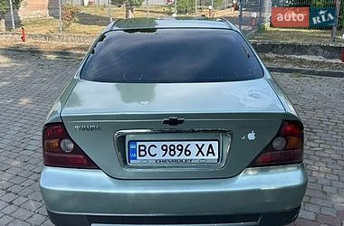 Седан Chevrolet Evanda 2005 в Буске
