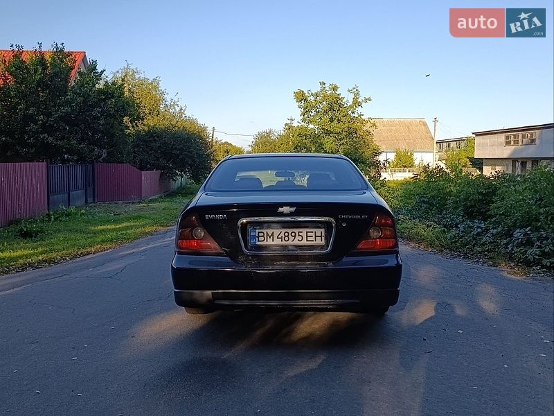 Седан Chevrolet Evanda 2005 в Мене
