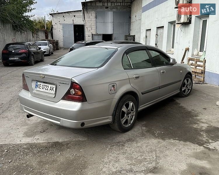 Седан Chevrolet Evanda 2006 в Дніпрі