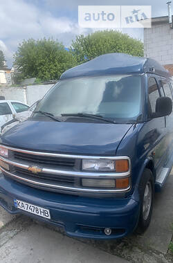 Минивэн Chevrolet Express 1998 в Киеве
