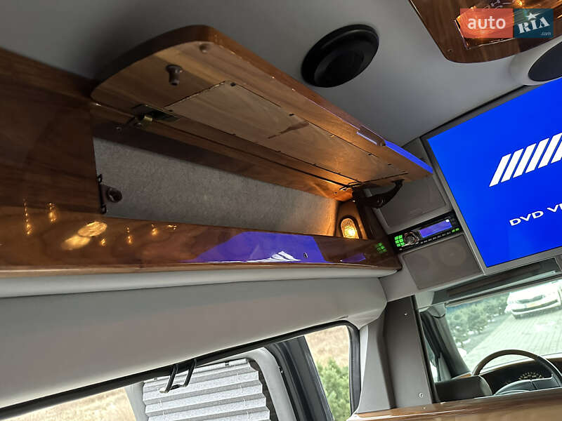 Минивэн Chevrolet Express 2004 в Киеве