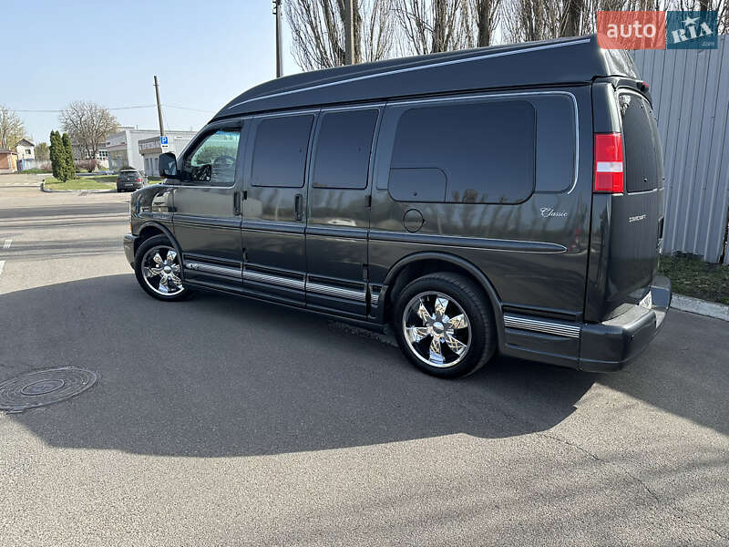 Минивэн Chevrolet Express 2004 в Киеве