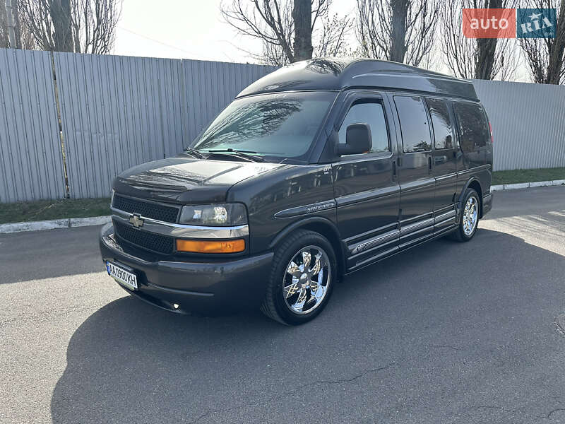 Минивэн Chevrolet Express 2004 в Киеве
