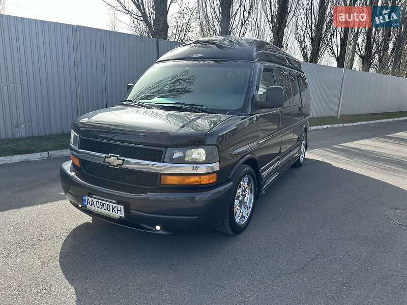 Минивэн Chevrolet Express 2004 в Киеве