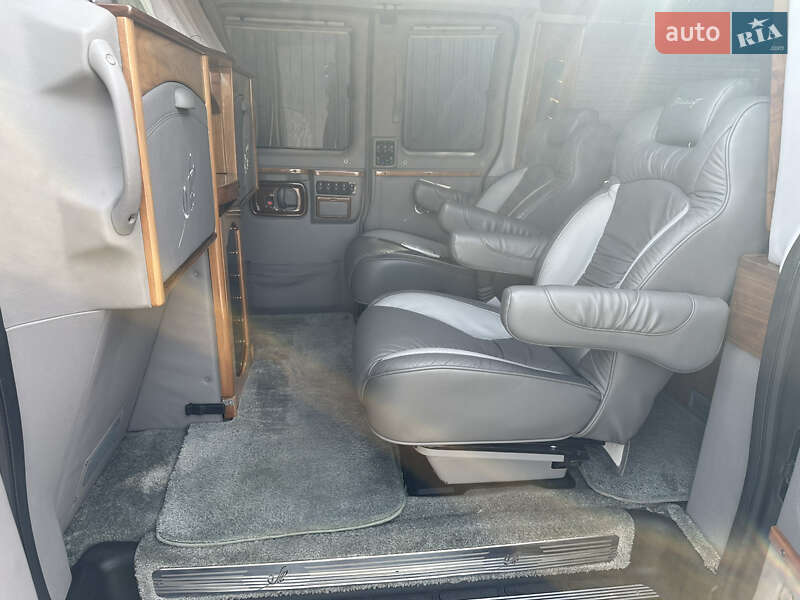 Минивэн Chevrolet Express 2004 в Киеве