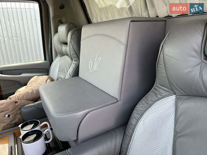Минивэн Chevrolet Express 2004 в Киеве