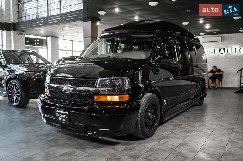 Минивэн Chevrolet Express 2014 в 