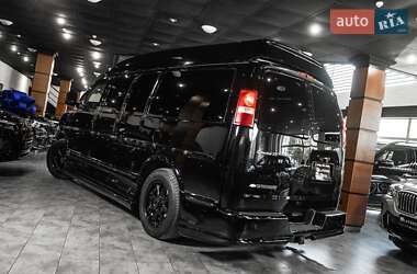 Минивэн Chevrolet Express 2014 в 