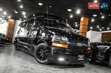 Минивэн Chevrolet Express 2014 в 