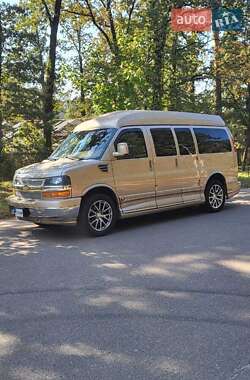 Минивэн Chevrolet Express 2011 в 