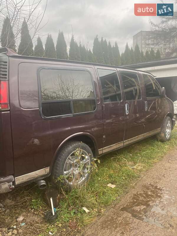 Минивэн Chevrolet Express 1996 в Киеве