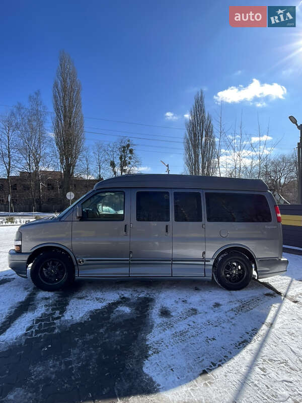 Минивэн Chevrolet Express 2006 в Виннице