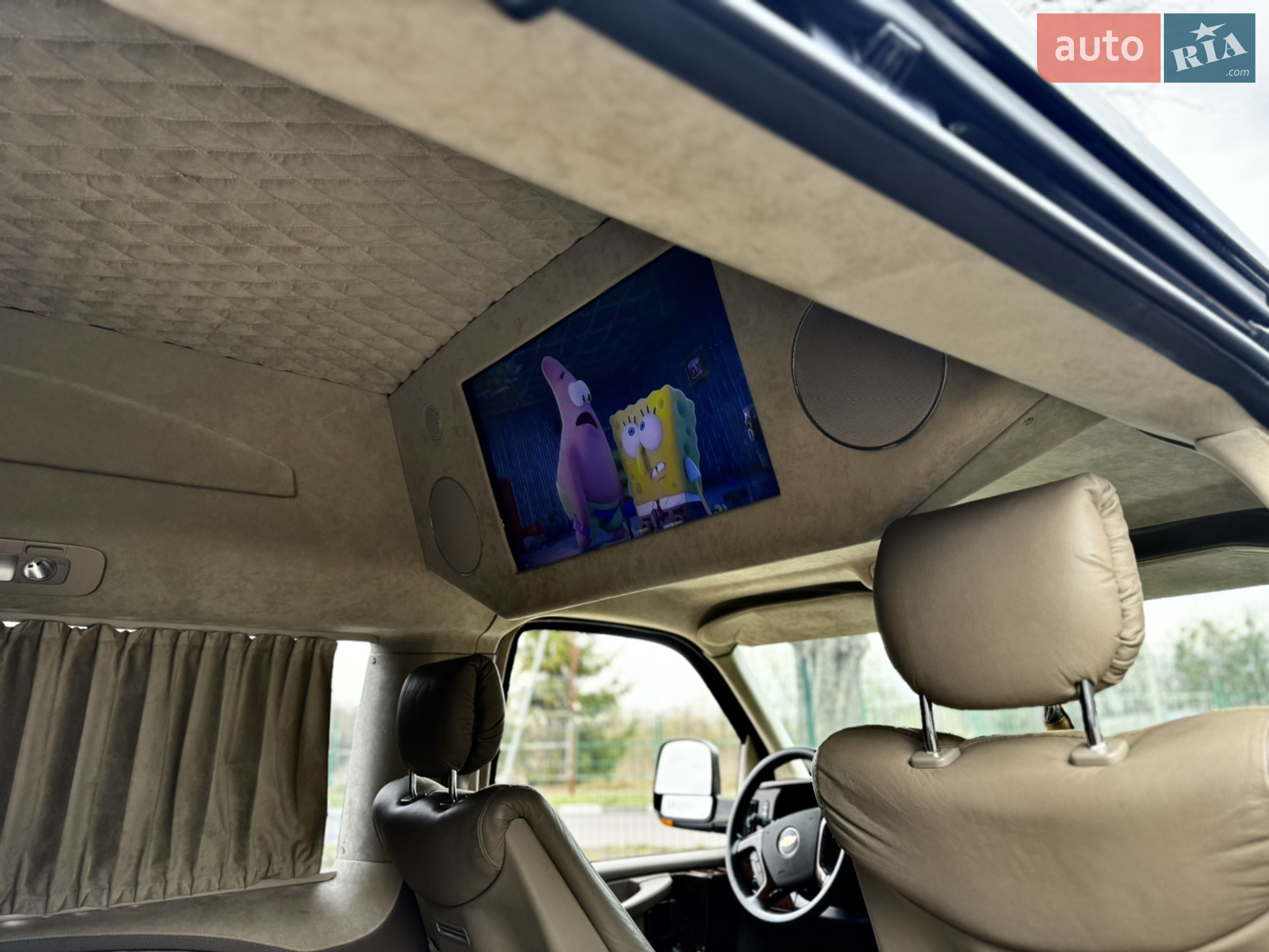 2010 Chevrolet Express - мініатюра 11