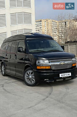 Минивэн Chevrolet Express 2013 в 